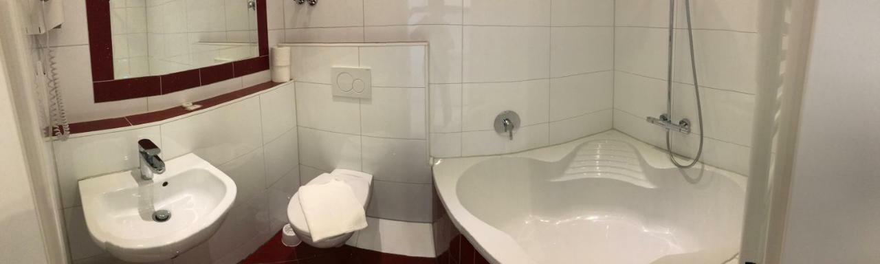 Hotel Berlin Schwetzingen Dış mekan fotoğraf